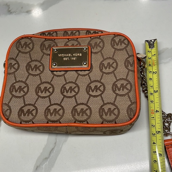 ✨SOLD✨Michael Kors mini crossbody bag - Picture 12 of 13